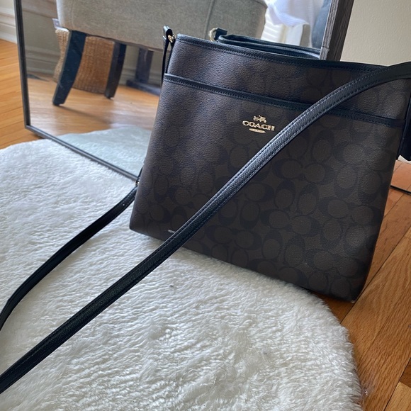 Coach Crossbody Purse - Picture 3 of 4